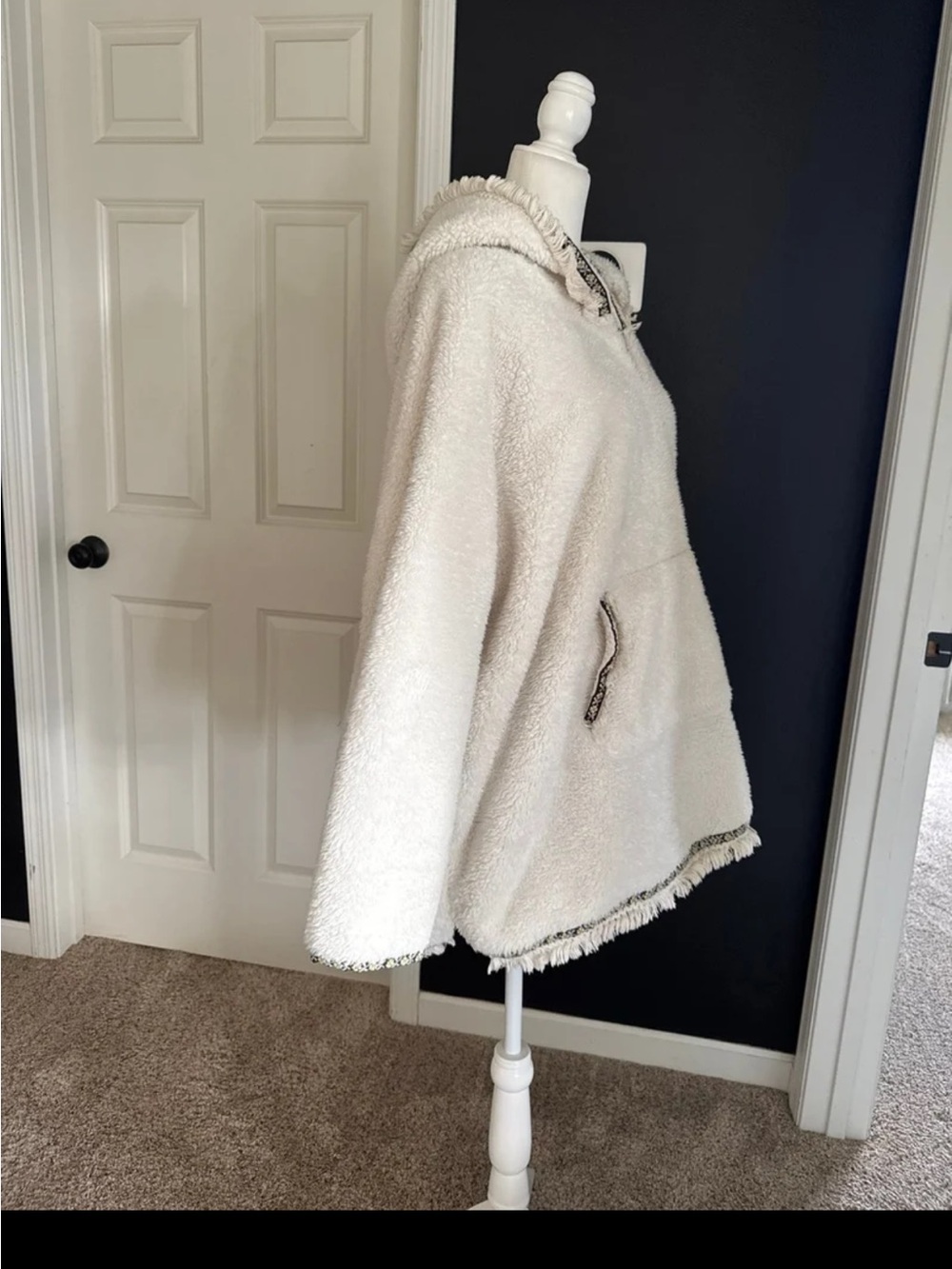 NATURAL LIFE Oversized Blanket Hoodie Cream
in One Size Fits All - Picture 8 of 12